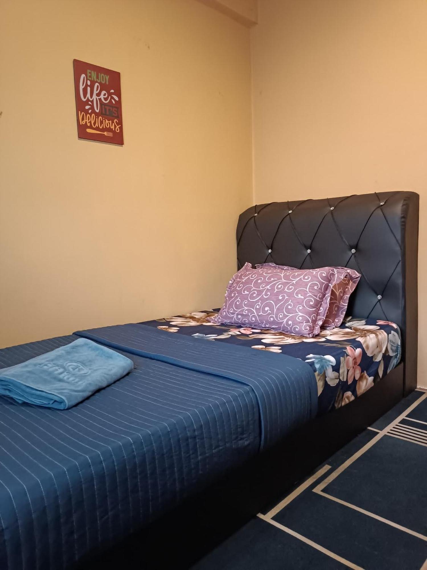 M.Fr Homestay Pangsapuri Putra Damai Putrajaya Esterno foto